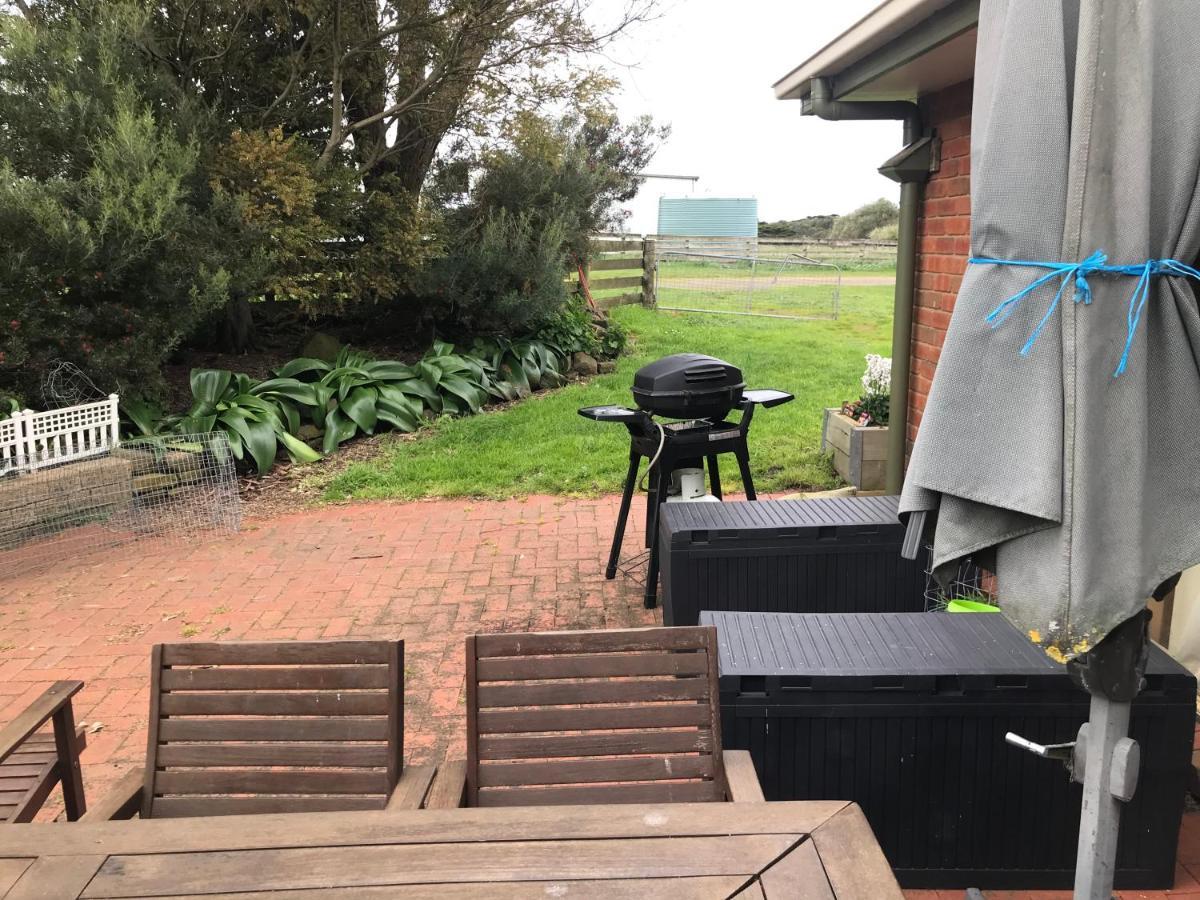 Lanaud Farm Stay Allansford Exterior foto